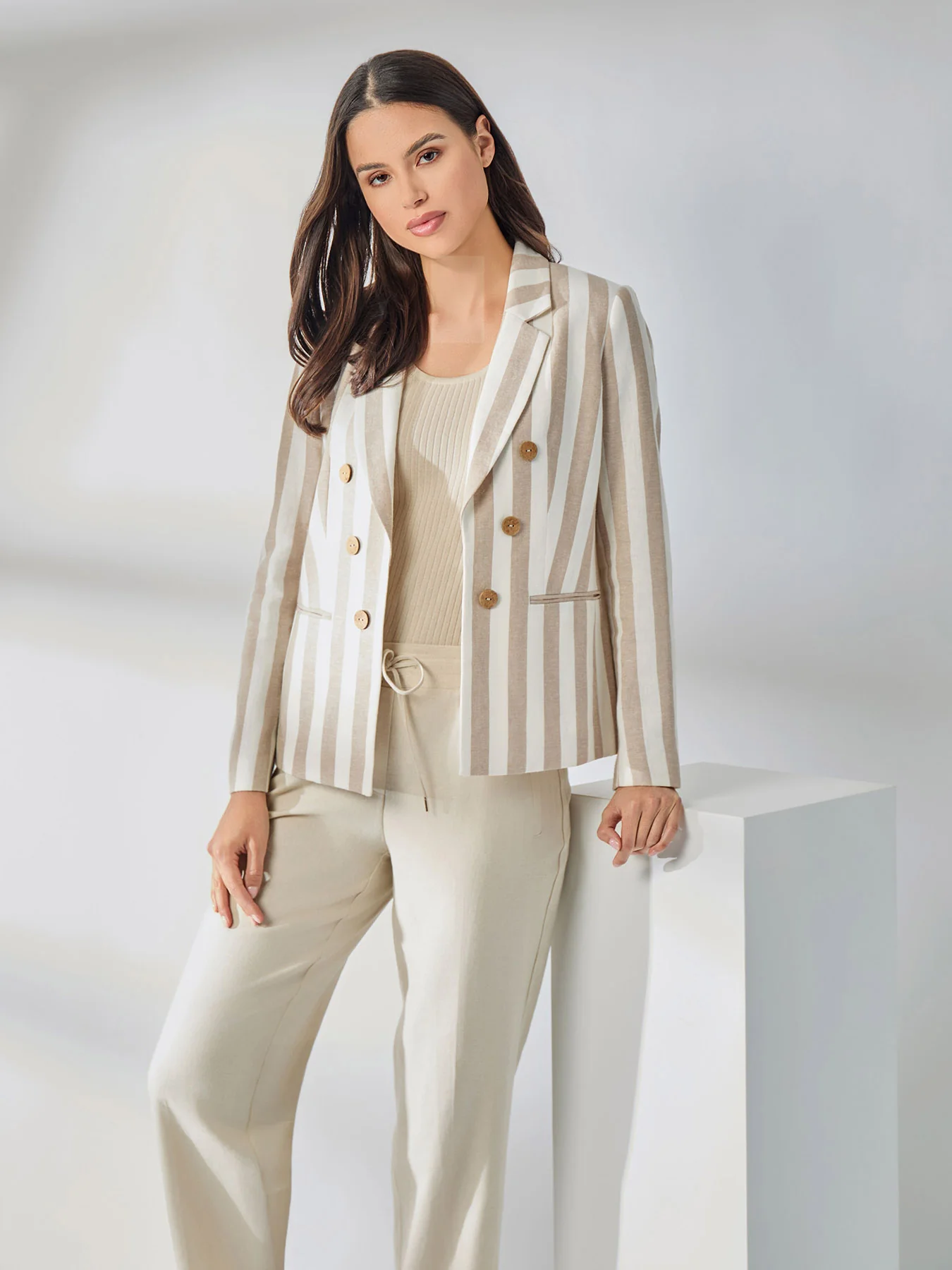 Plus Pull-On Drawstring Trouser, Solid Linen Viscose - Image 5